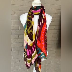 Vera Bradley bold print lightweight scarf